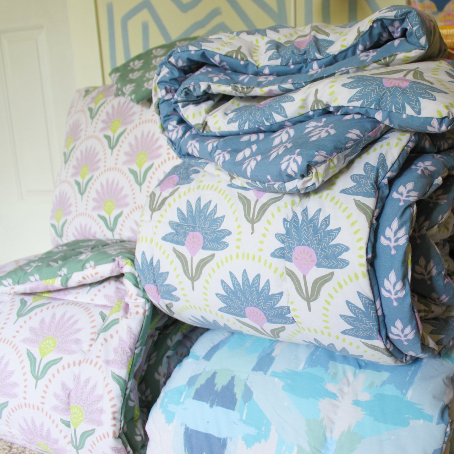 Twin XL Bedding Set - Coneflower Blueberry