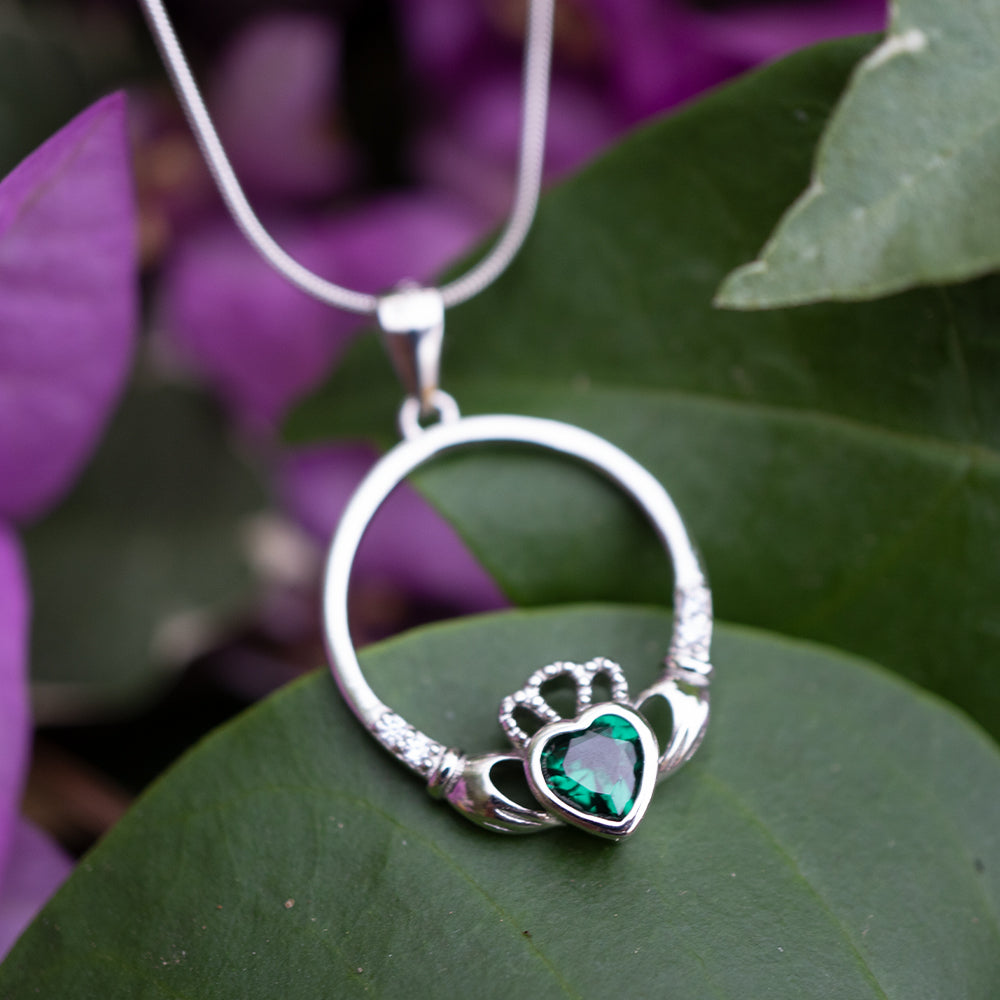 The Claddagh™ Pendant — 18K White Gold | Emerald Heart