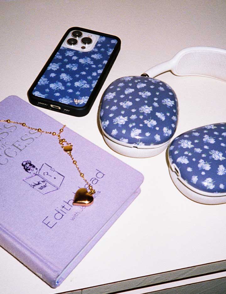 Sugar Plum Floral Airpod Max Case