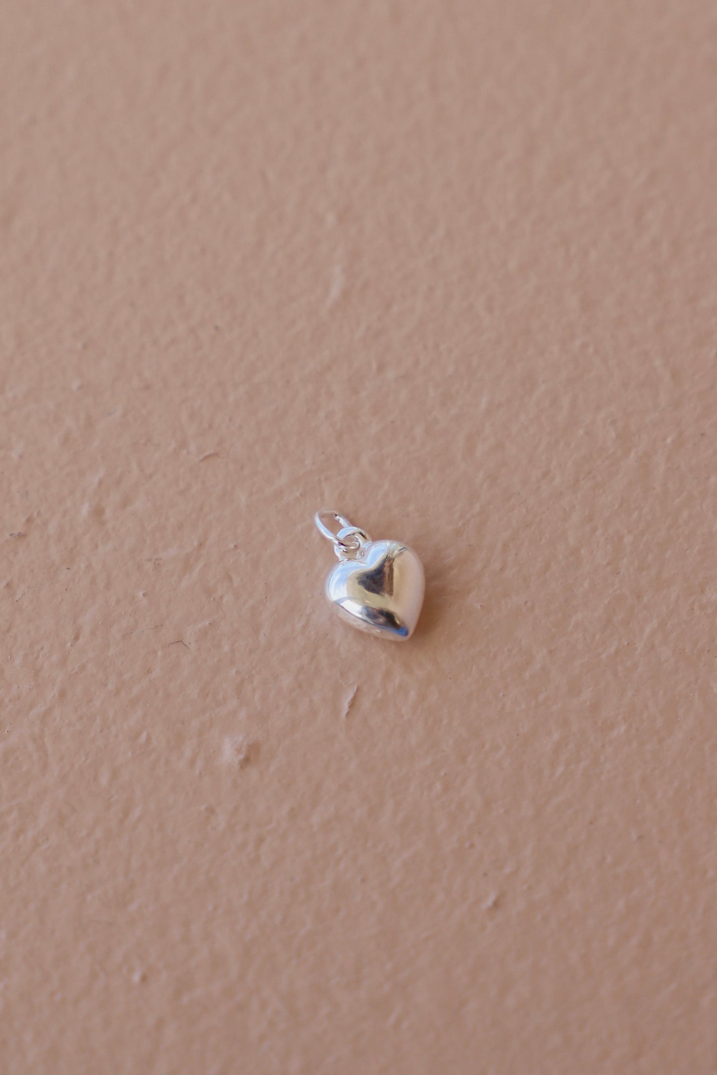 MINI SILVER PUFF HEART CHARM