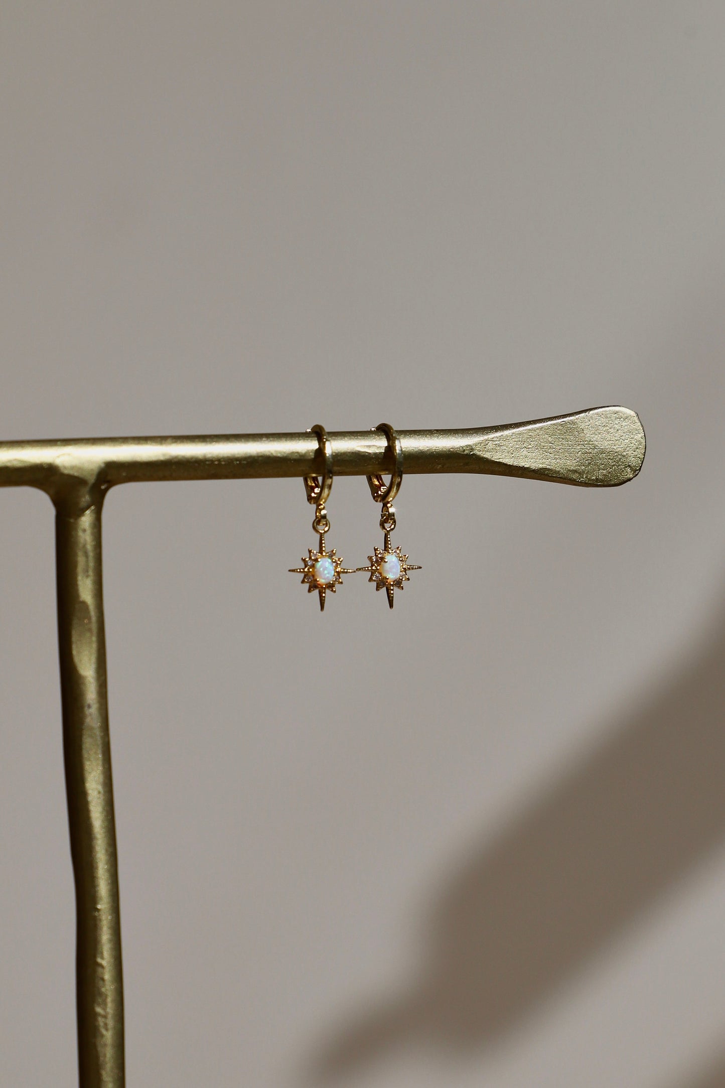 OPALITE STAR HUGGIES