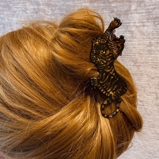 "Attack" Style Tiger Hair Clip | Claw Clip in Velvet Travel Bag
