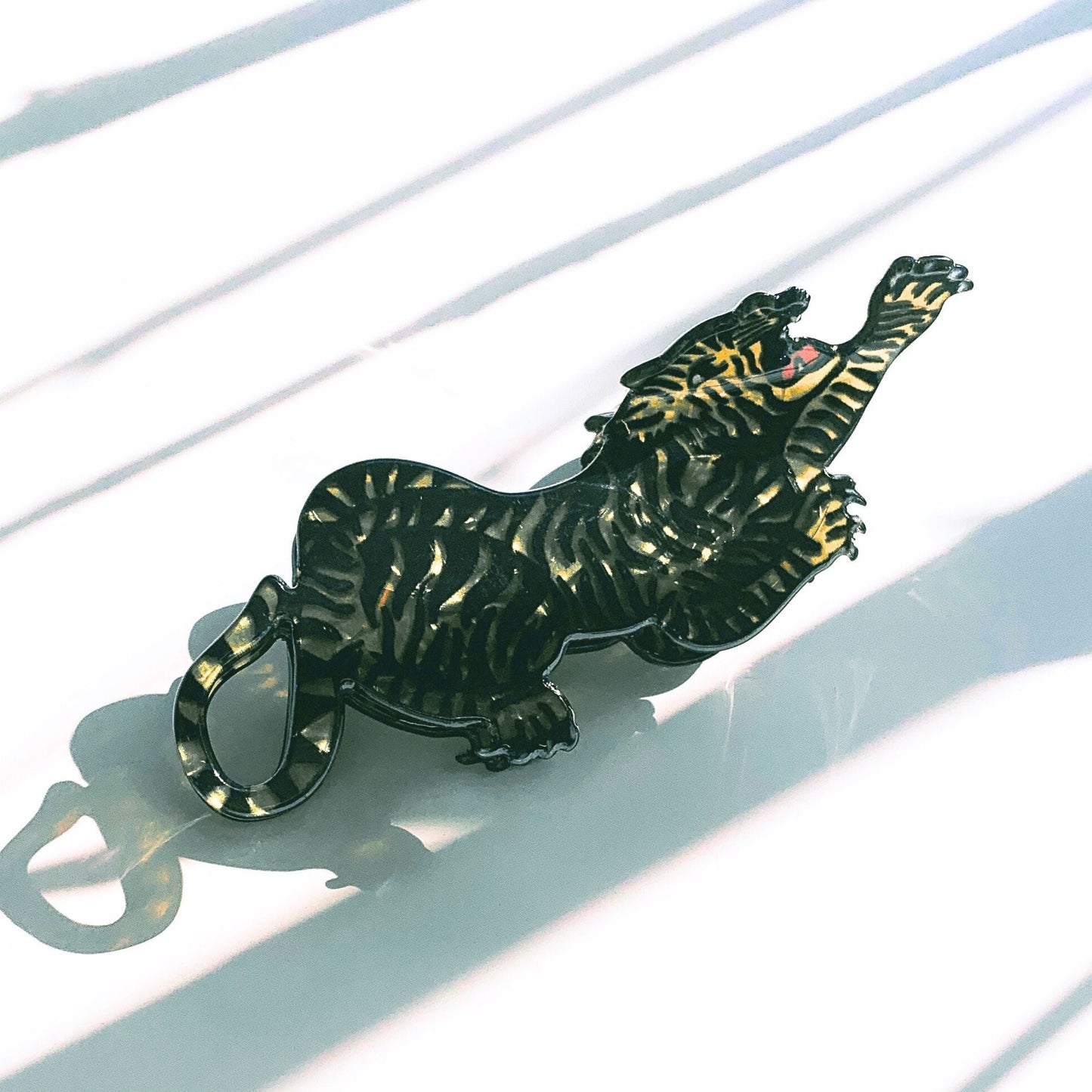 "Attack" Style Tiger Hair Clip