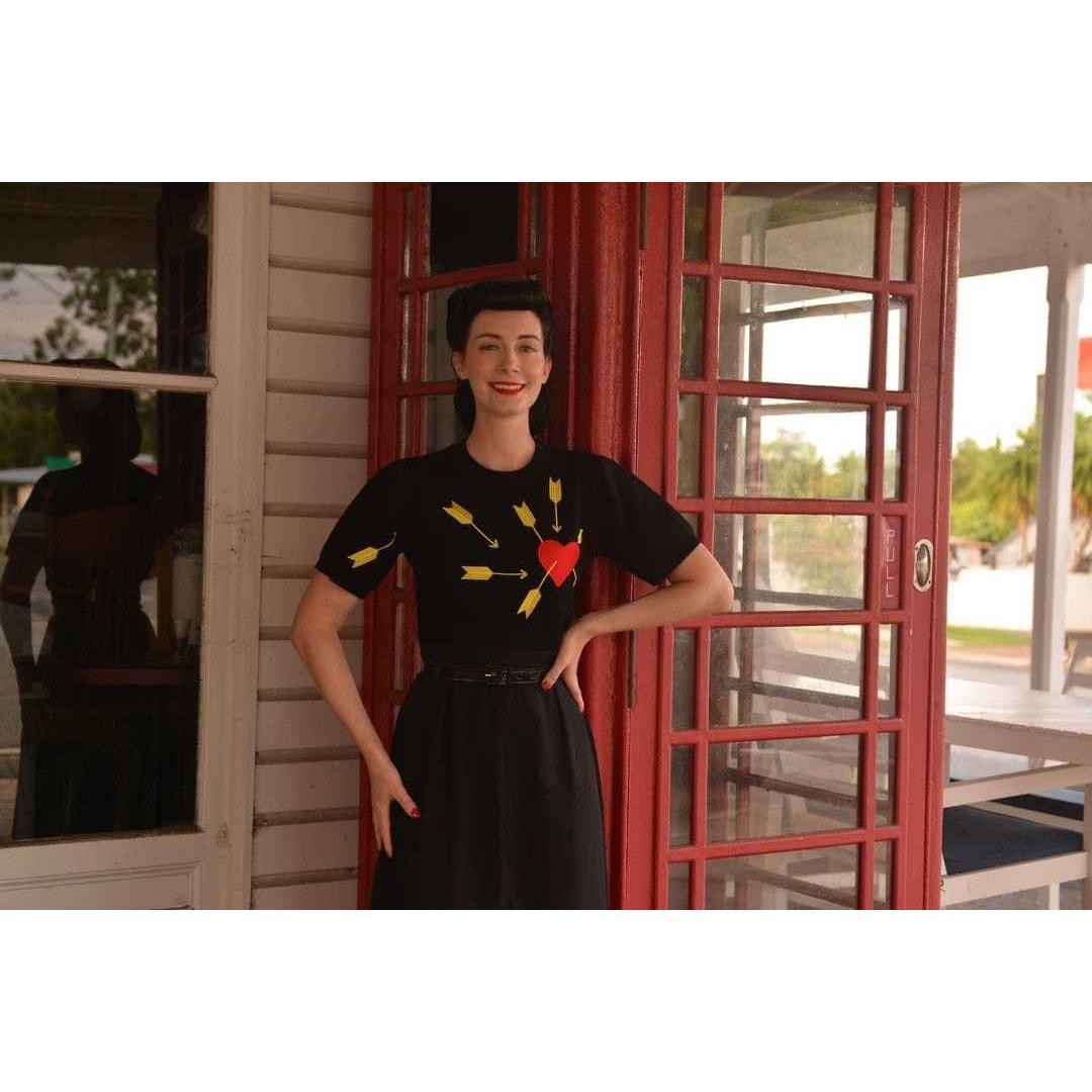 Carefree Black Sweater with Heart and Arrows Illustration [Available in S-L]