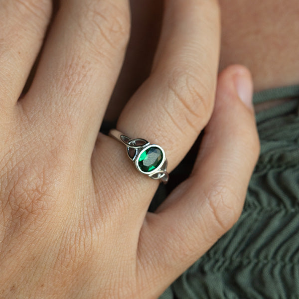 Celtic Magic™ Ring — 18K White Gold | Oval Emerald