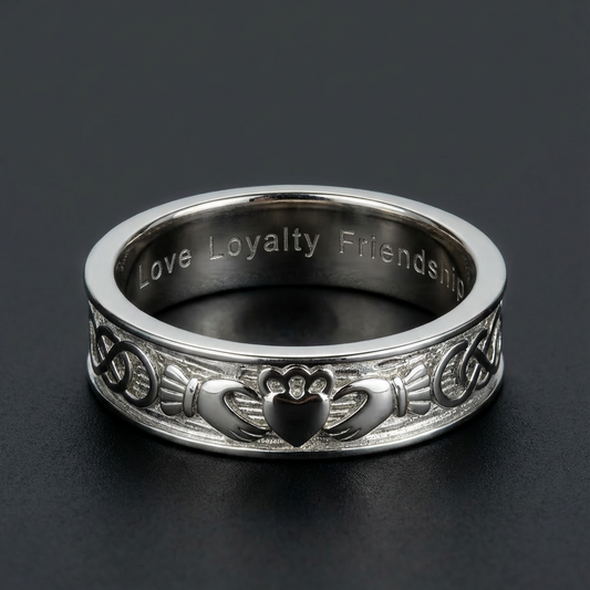 Men's Claddagh Ring | 18K White Gold Band