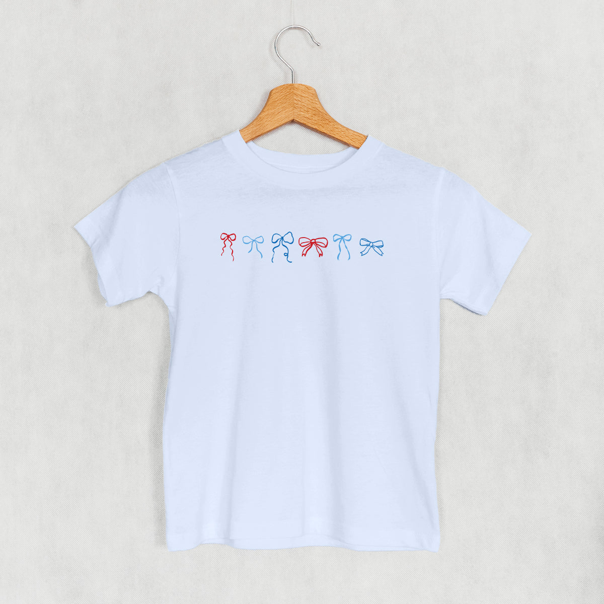 Red And Blue Ribbons (Kids)