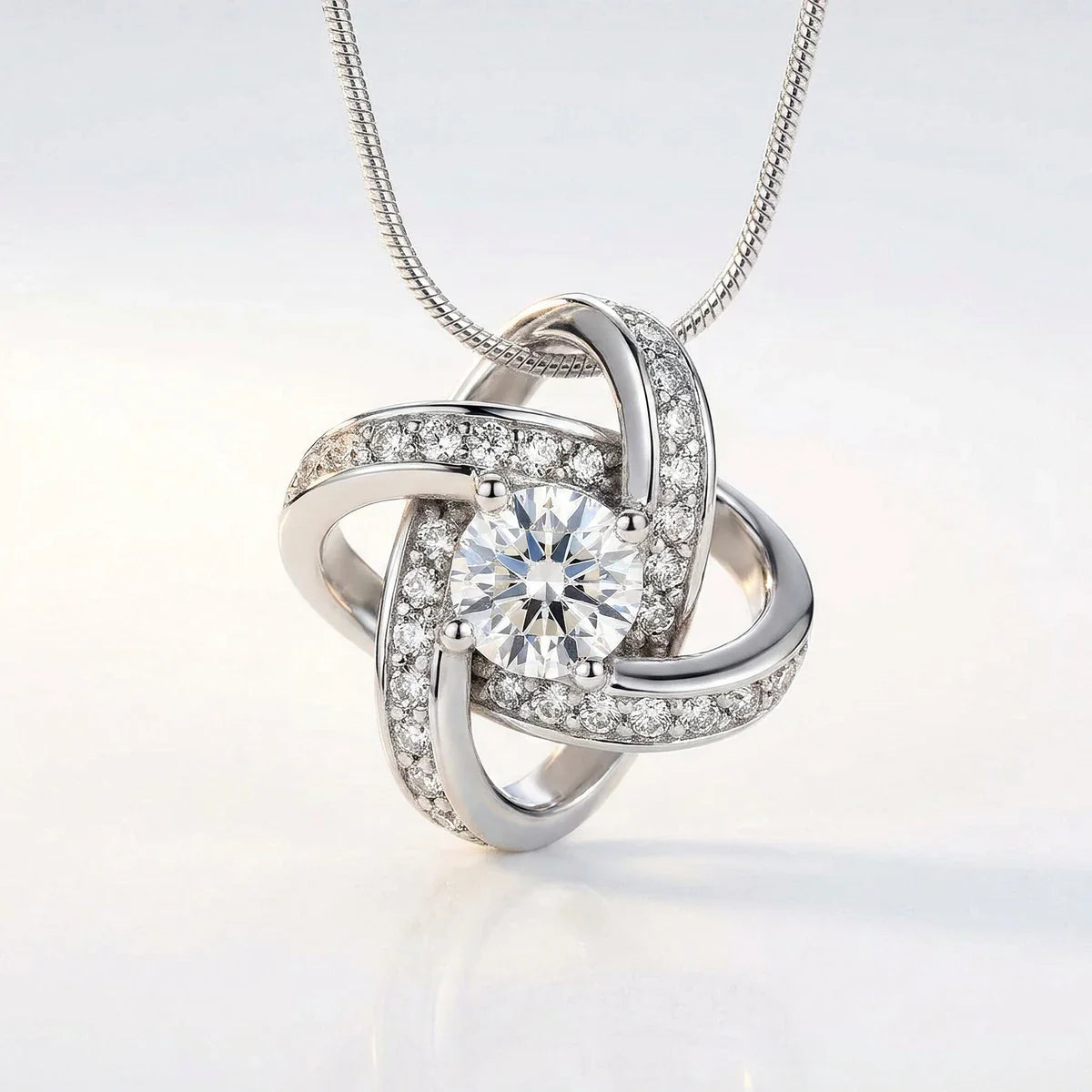 Celtic Knot™ Pendant — 18K White Gold | Diamond