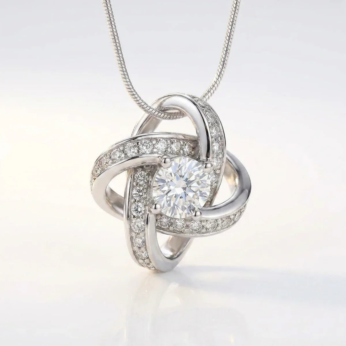 Celtic Knot™ Pendant — 18K White Gold | Diamond