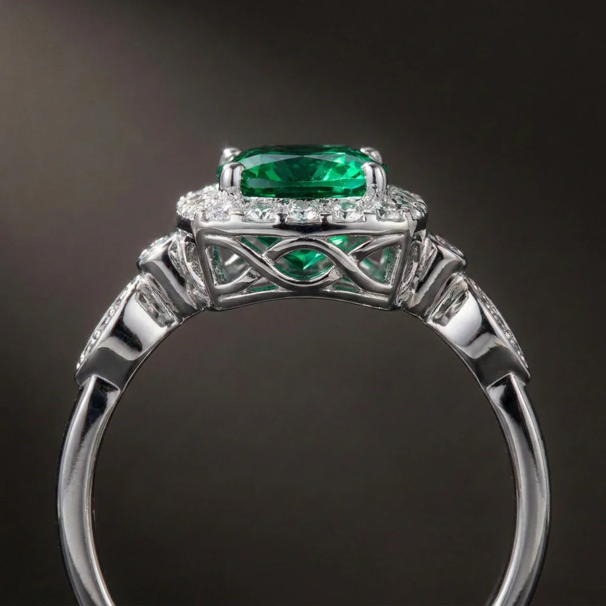 Enchanted Emerald™ Ring — 18K White Gold | Diamond Accent