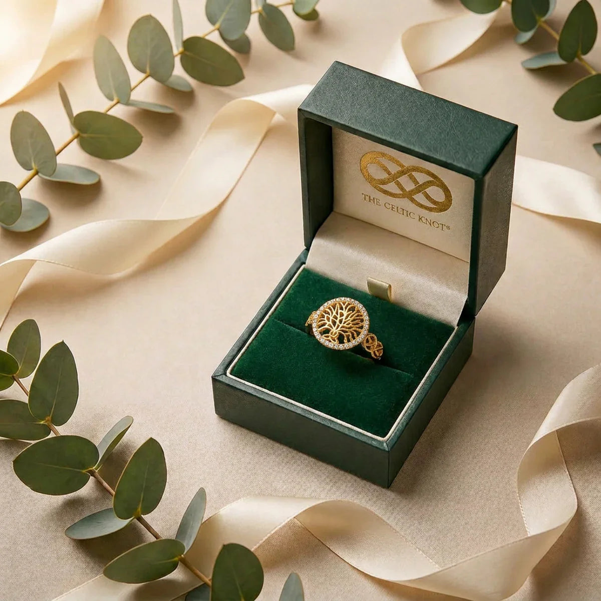 Tree of Life™ Ring — 18K Yellow Gold | Diamond