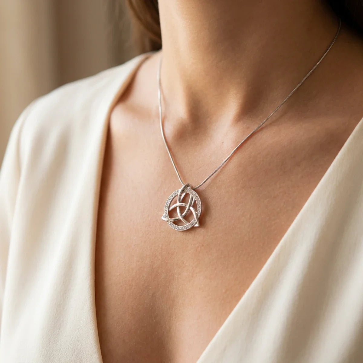 Trinity Knot™ Pendant — 18K White Gold | Diamond
