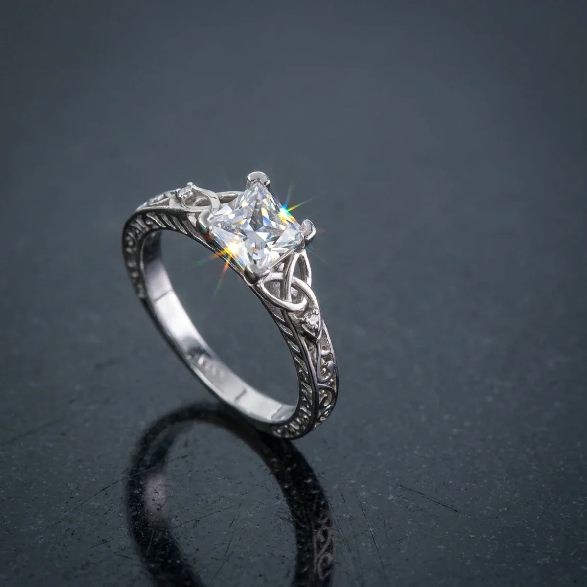 Trinity Knot™ Ring — 18K White Gold | Diamond