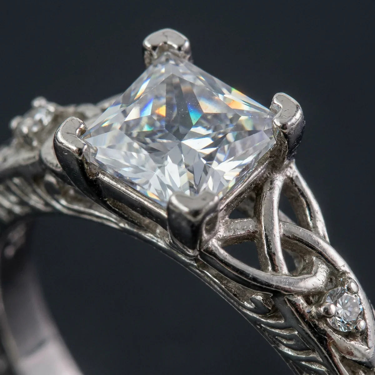 Trinity Knot™ Ring — 18K White Gold | Diamond