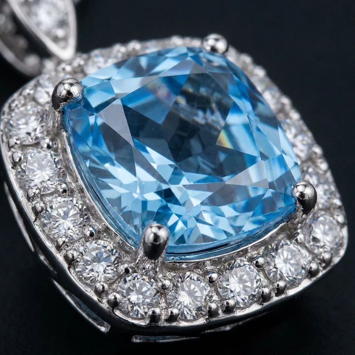 Winter Diamond™ Pendant — 18K White Gold | Cushion Blue Topaz