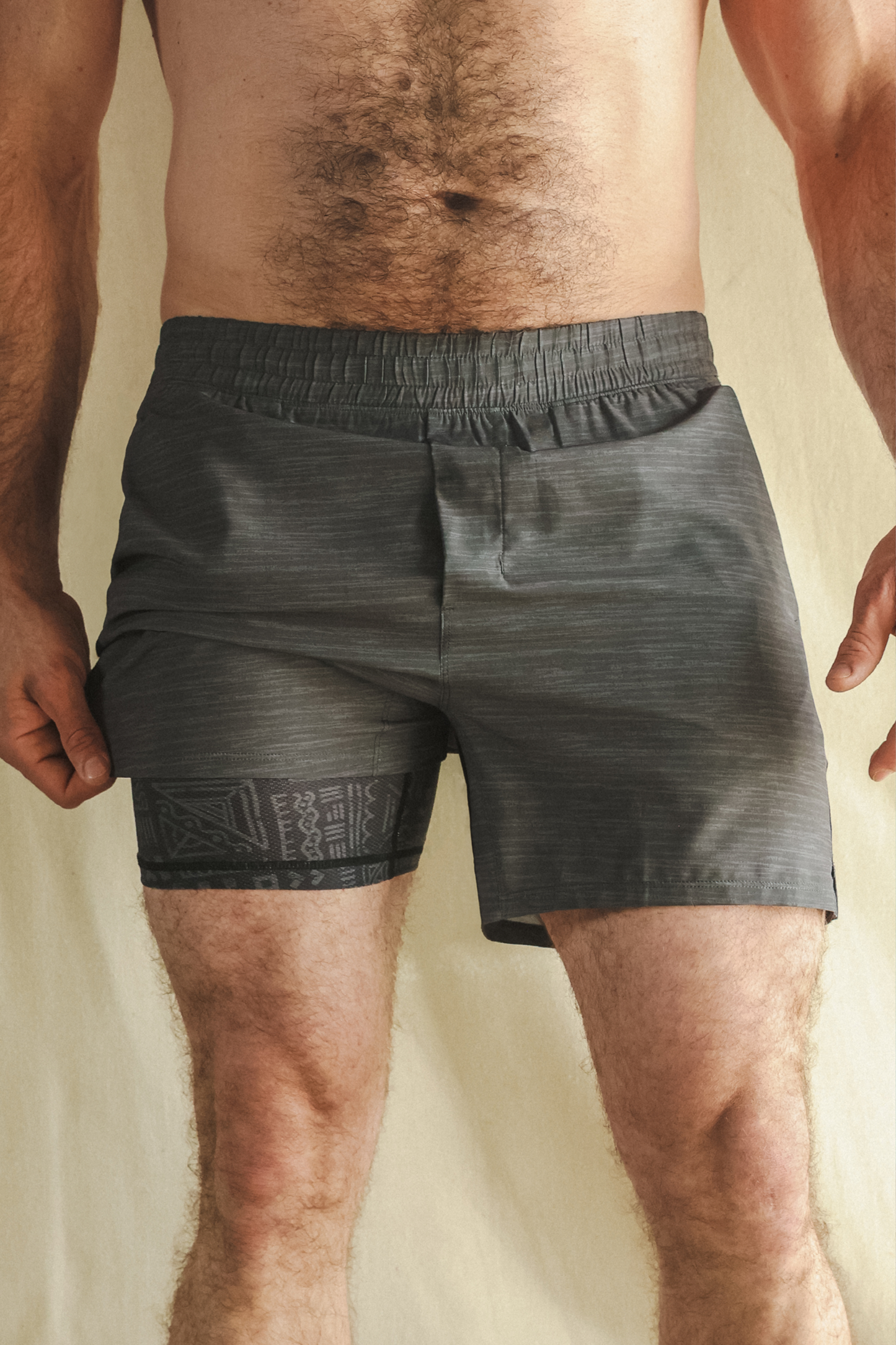 The Tribal Council | Grey Tonal Island Block Ball Hammock® 5 Inch Athletic Shorts