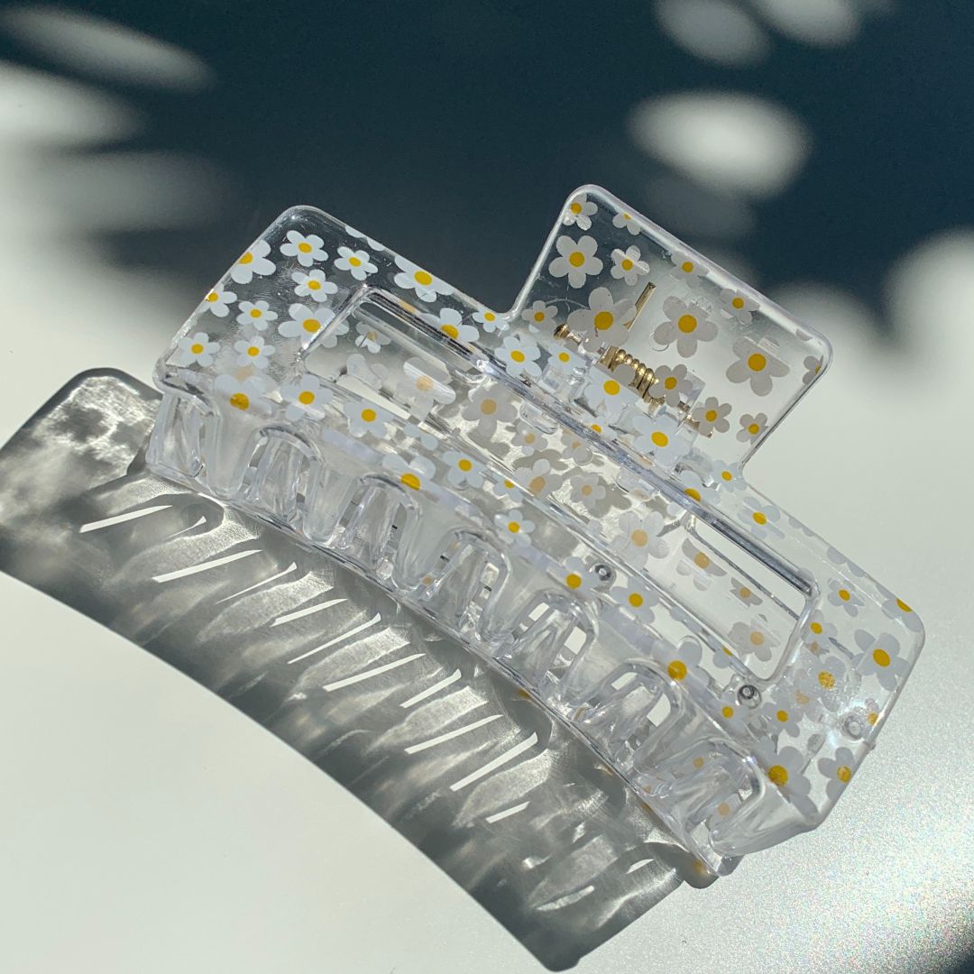 Velvet Claws Hair Clip | The Crystal in Daisy Hair Claw