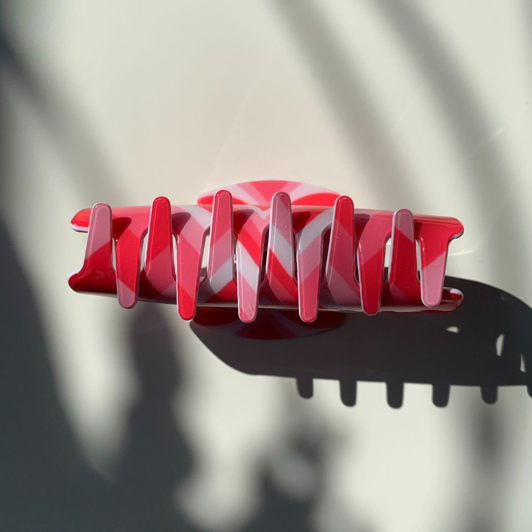 Velvet Claws Hair Clip | The Foxy in True Love Red Hair Claw