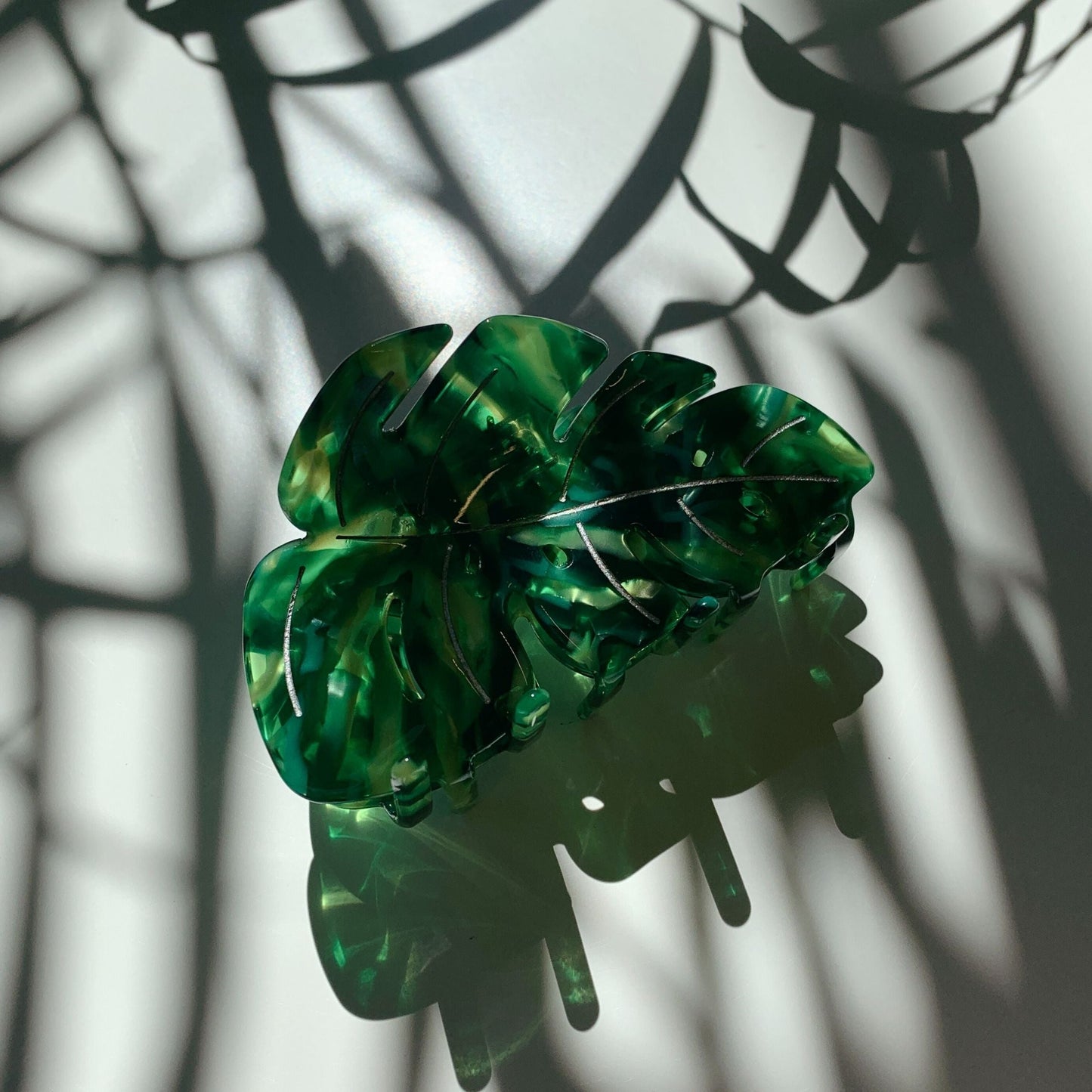 Velvet Claws Monstera Leaf Hair Claw